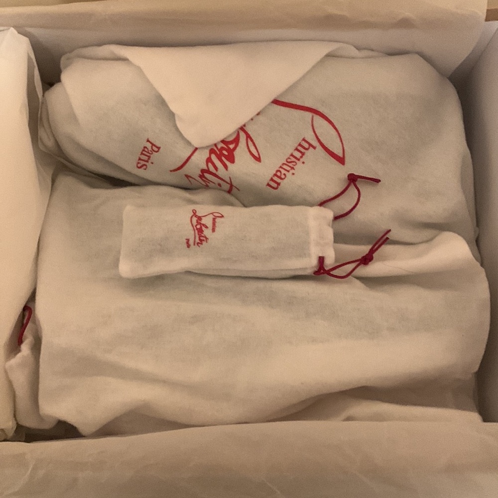 *LAST DAY* brand new Men’s Christian Louboutin Sneakers!!! - Picture 7 of 15